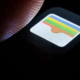 Aplicația Apple Wallet pentru plăți